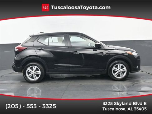 Used 2024 Nissan Kicks S image 1