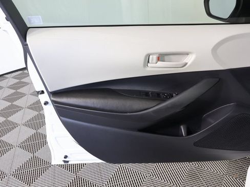 Used 2024 Toyota Corolla LE FWD image 12