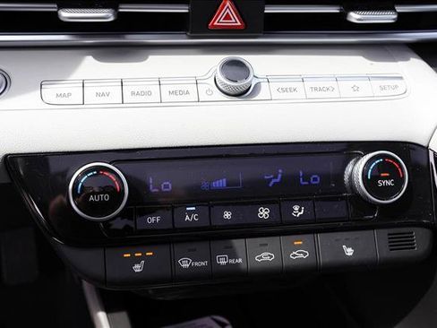 New 2026 Hyundai Elantra Limited FWD image 20