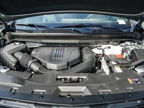 New 2026 Chevrolet Traverse LT w/ Midnight/Sport Edition FWD image 25