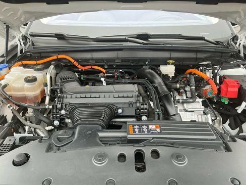 Certified 2024 Lincoln Nautilus Premier image 25