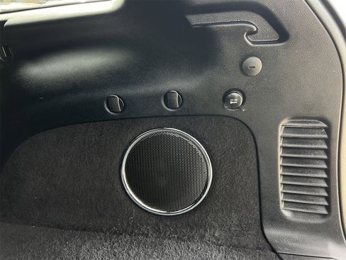 Used 2017 Jeep Grand Cherokee Limited w/ Luxury Group II image 26