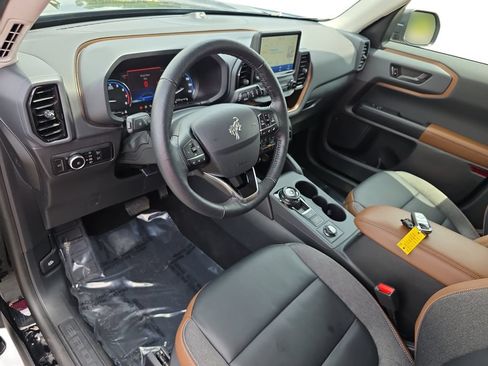 Used 2023 Ford Bronco Sport Outer Banks w/ Tech Package AWD/4WD image 16