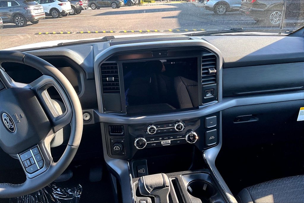 New 2026 Ford F150 XLT w/ XLT Black Appearance Package AWD/4WD image 6
