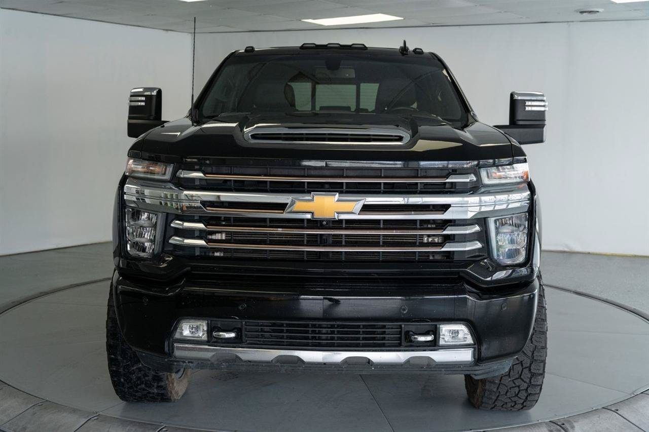 Used 2022 Chevrolet Silverado 2500 High Country AWD/4WD image 2