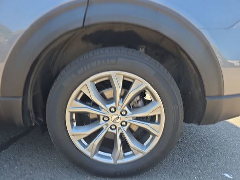 Used 2023 Ford Explorer XLT w/ Equipment Group 202A AWD/4WD image 13