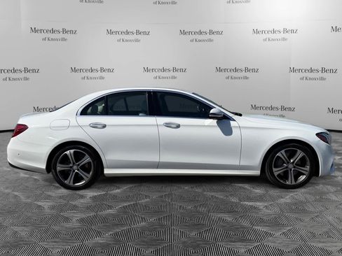 Certified 2017 Mercedes-Benz E 300 4MATIC image 6