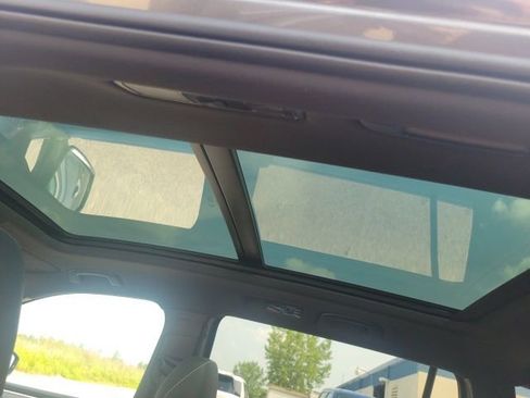 New 2024 Volkswagen Tiguan SE R-Line image 46