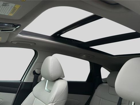 Used 2025 Hyundai Tucson Limited FWD image 10