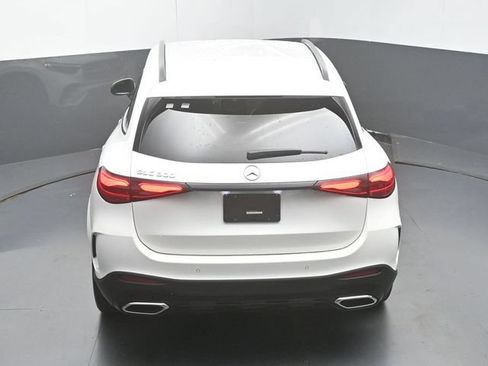 Used 2025 Mercedes-Benz GLC 300 w/ AMG Line image 47
