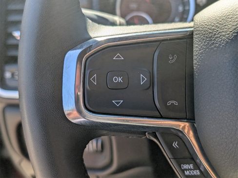 Used 2025 RAM 1500 Laramie image 30
