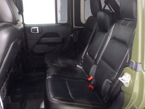 Used 2022 Jeep Wrangler Unlimited Rubicon w/ Trailer Tow Package image 7