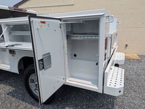 Used 2024 Chevrolet Silverado 2500 W/T w/ WT Convenience Package AWD/4WD image 8