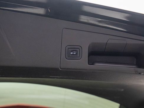 Used 2022 Cadillac XT5 Premium Luxury image 33