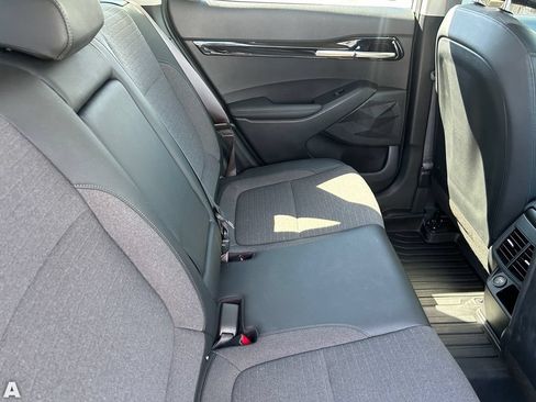 Used 2022 Kia Seltos S FWD image 14