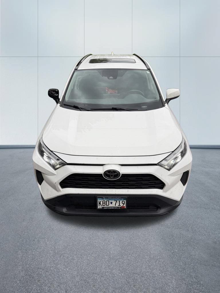 Used 2022 Toyota RAV4 XLE w/ Convenience Package AWD/4WD image 2