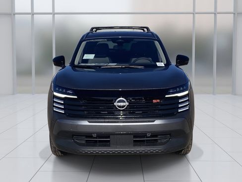 New 2026 Nissan Kicks SR w/ Cold Weather Package image 9