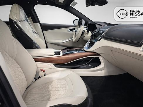 Used 2021 Aston Martin DBX AWD/4WD image 11