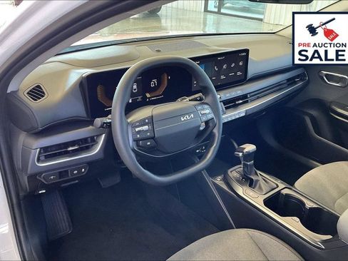 Used 2025 Kia K4 FWD image 13
