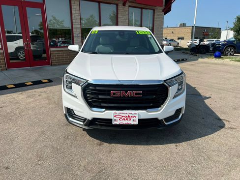 Used 2023 GMC Terrain SLE FWD image 2