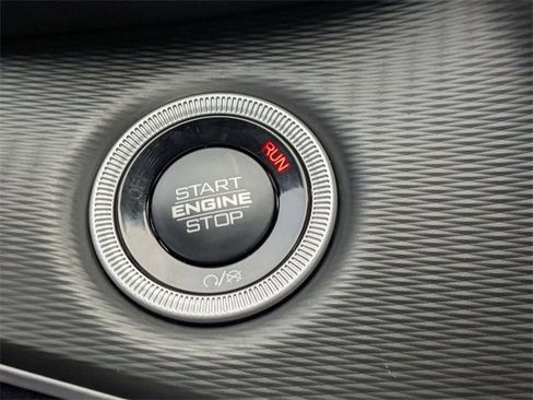 New 2025 Jeep Grand Cherokee L Laredo image 22