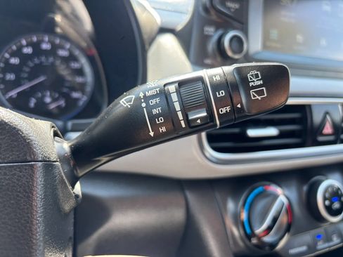 Used 2021 Hyundai Kona SE AWD/4WD image 26