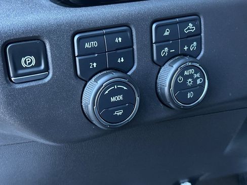 Used 2025 Chevrolet Silverado 1500 RST image 36