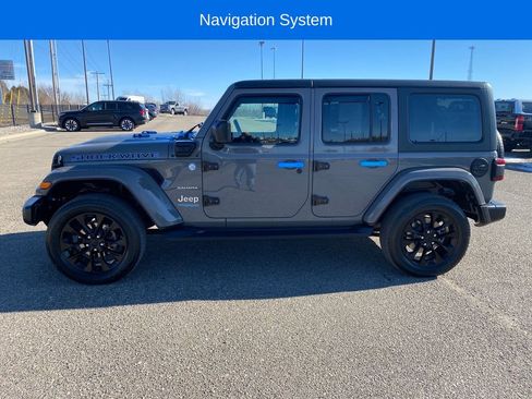Used 2022 Jeep Wrangler Unlimited Sahara image 3