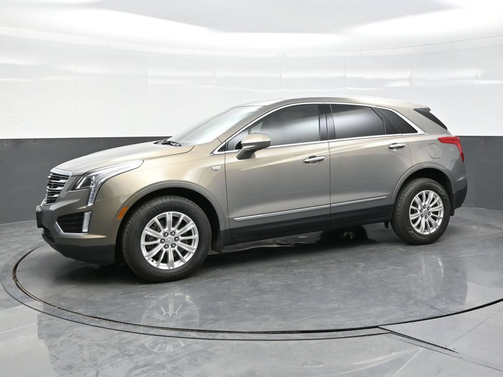 Used 2019 Cadillac XT5 AWD image 3