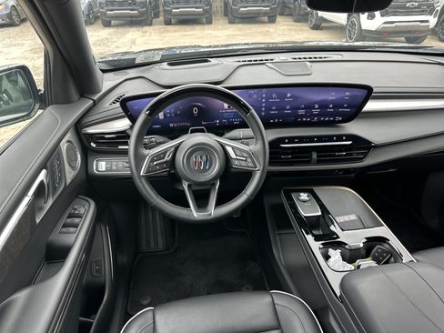 Certified 2025 Buick Enclave Avenir w/ Super Cruise Package AWD/4WD image 24