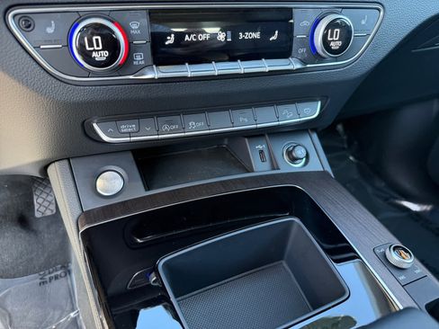 Used 2022 Audi Q5 2.0T Premium image 19