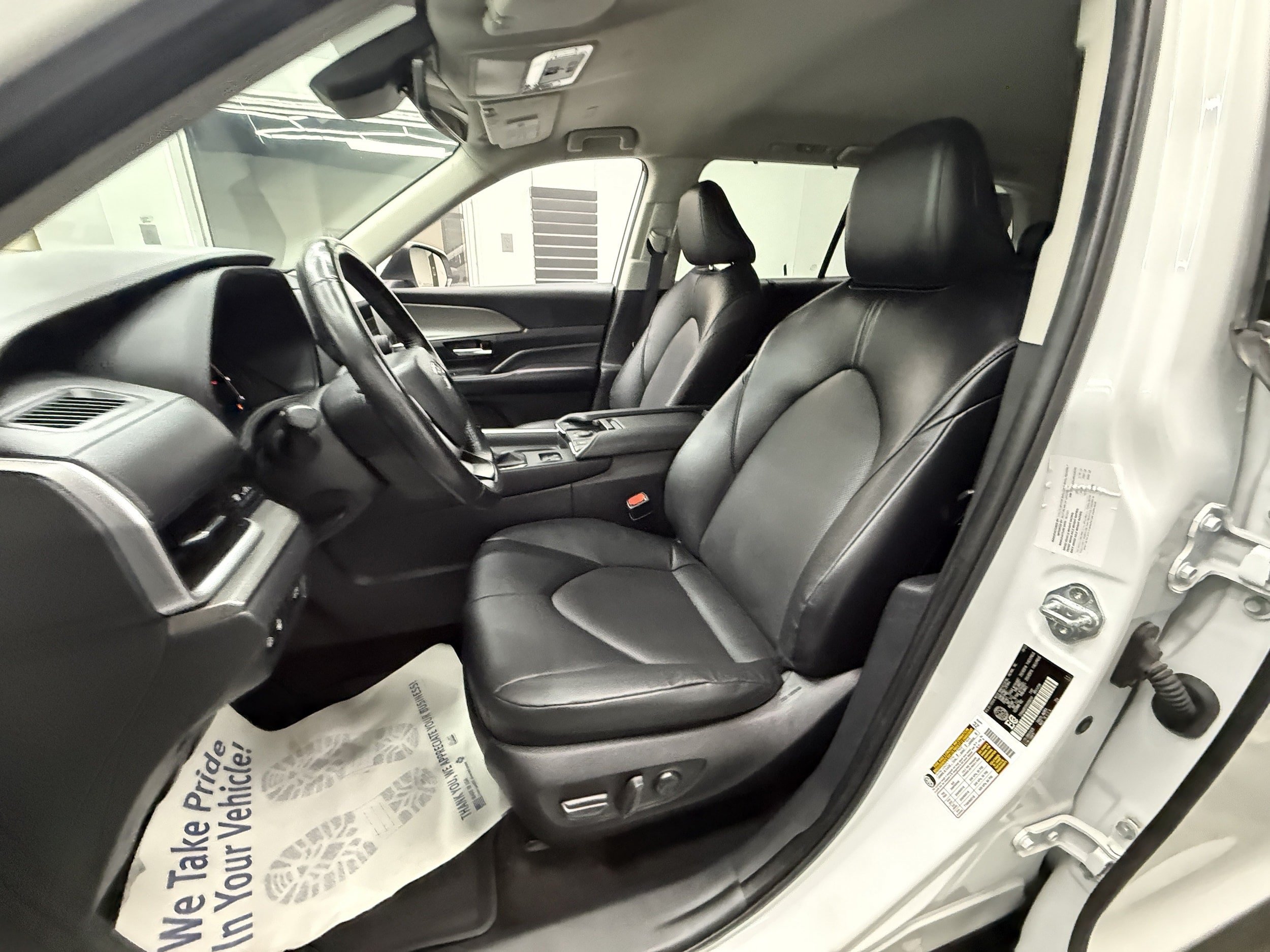 Used 2024 Toyota Grand Highlander AWD image 9