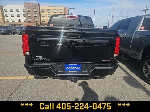 Used 2025 Chevrolet Colorado ZR2 w/ Technology Package image 16