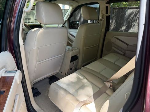 Used 2006 Ford Explorer Eddie Bauer RWD image 12