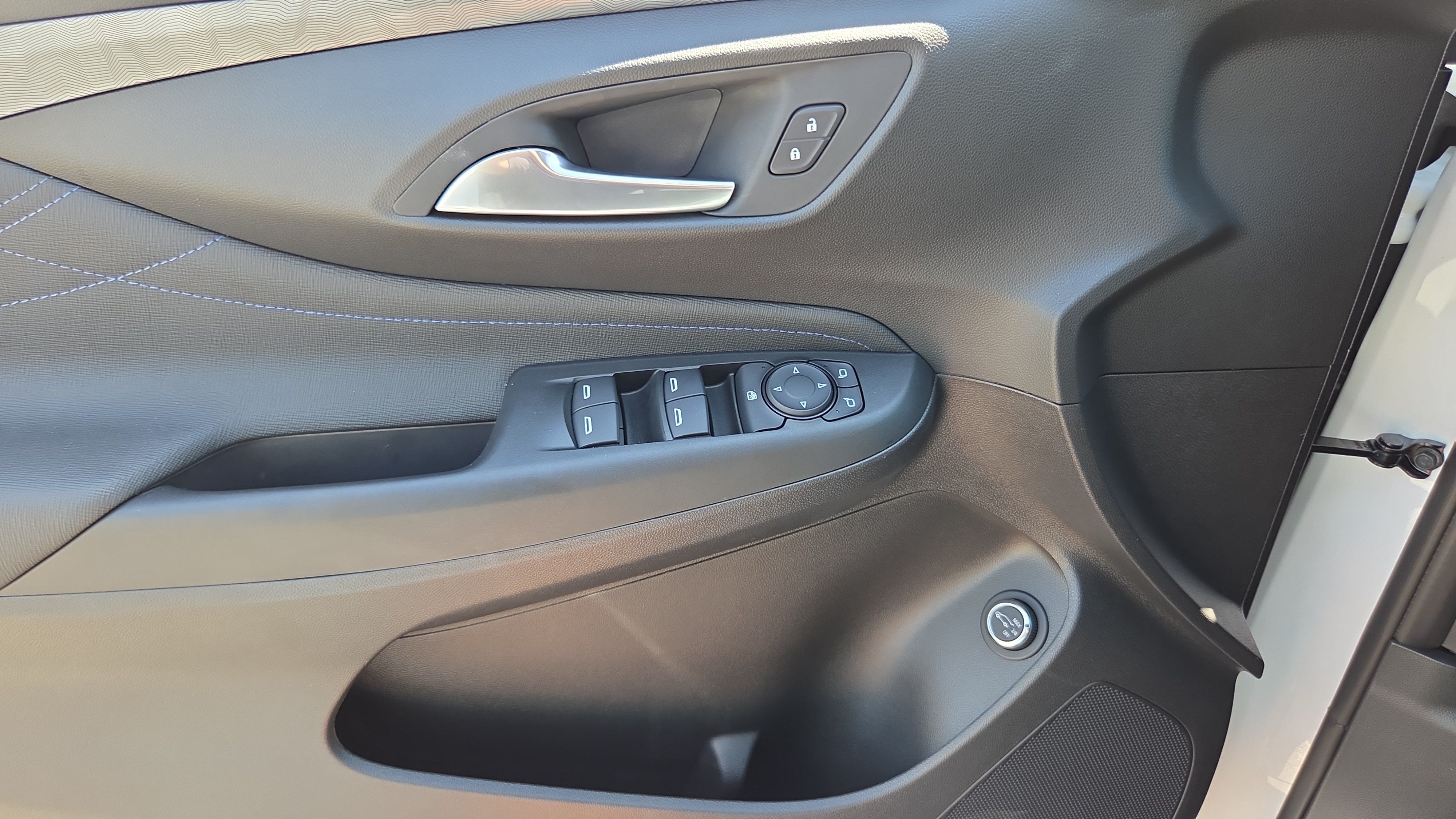 New 2026 Buick Envista Sport Touring w/ Convenience I Package FWD image 27