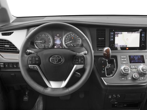 Used 2017 Toyota Sienna XLE w/ XLE Navigation Package FWD image 4