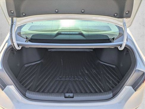 Used 2025 Honda Accord Sport image 6