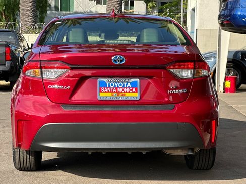 Used 2024 Toyota Corolla LE FWD image 5