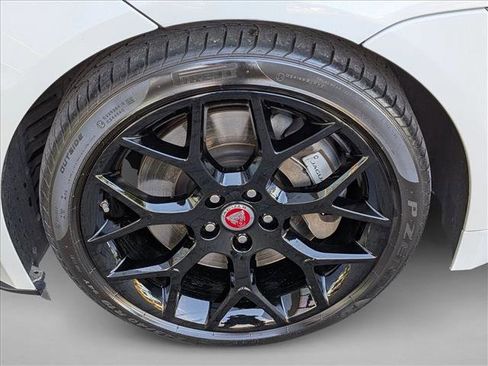 Used 2020 Jaguar F-TYPE P300 image 21