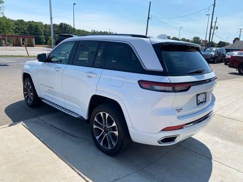 Used 2022 Jeep Grand Cherokee Overland w/ Adv Protech Group III AWD/4WD image 9