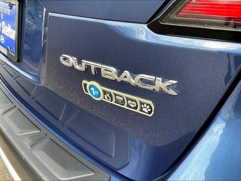 Used 2021 Subaru Outback Limited image 14