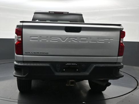 Used 2022 Chevrolet Silverado 2500 Custom w/ Custom Convenience Package AWD/4WD image 4