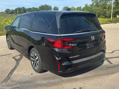 Used 2025 Honda Odyssey EX-L image 3