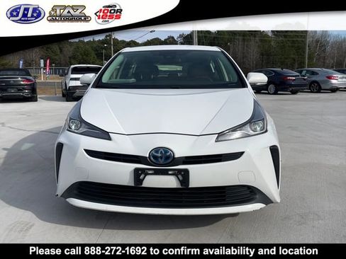 Used 2019 Toyota Prius L Eco image 2