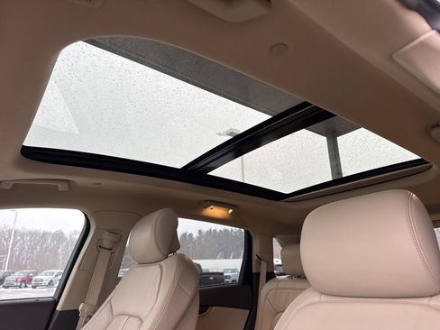 Used 2020 Lincoln Nautilus Reserve w/ Equipment Group 201A image 21