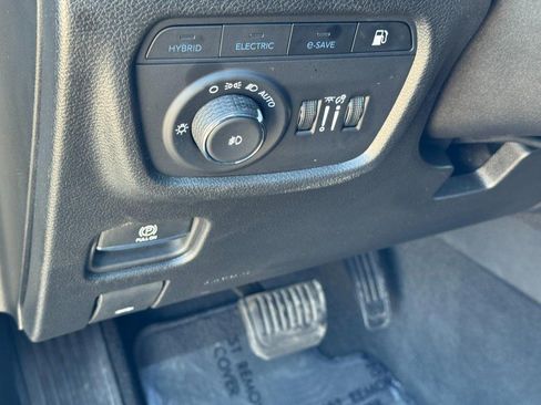 Used 2024 Jeep Grand Cherokee Limited 4xe image 17