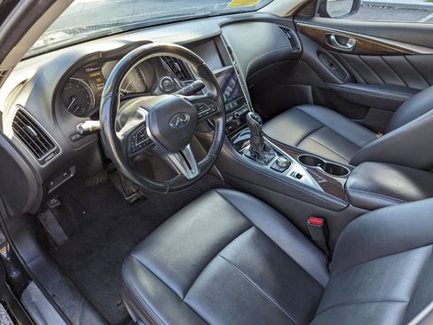 Used 2019 INFINITI Q50 Luxe w/ Essential Package (3.0T Luxe) AWD/4WD image 3