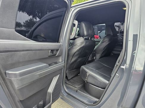 Used 2024 Toyota Tacoma SR5 AWD/4WD image 11
