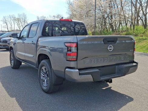 New 2026 Nissan Frontier SV AWD/4WD image 3
