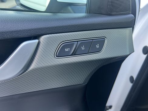 Used 2024 Hyundai Palisade SEL w/ Premium Package FWD image 19